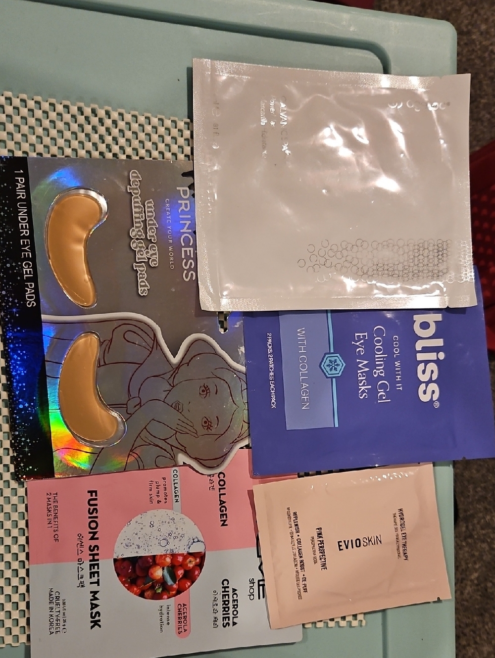 5 Items - Face Masks And Eyepads.